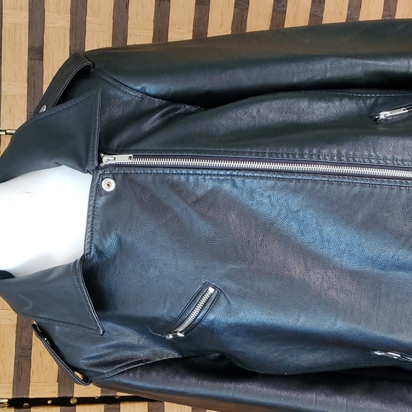 NWT!! $120 msrp Lane Bryant faux leather moto jacket - Picture 7 of 16